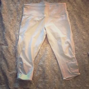 Lululemon white capris